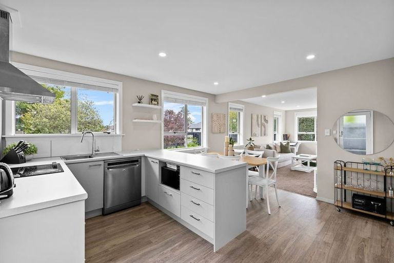 Photo of property in 1/36 Condell Avenue, Papanui, Christchurch, 8053