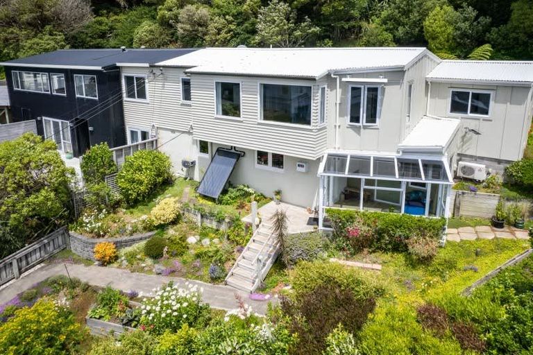 Photo of property in 151 Cockayne Road, Khandallah, Wellington, 6035