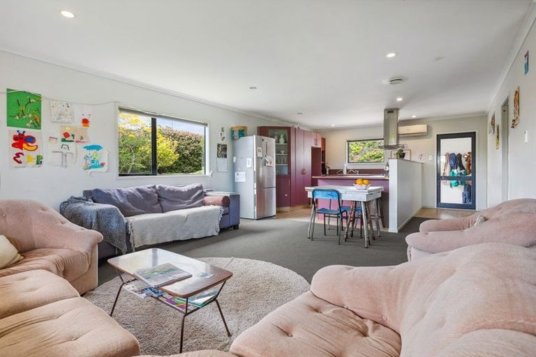 Photo of property in 14 Arthur Road, Paraite, New Plymouth, 4373