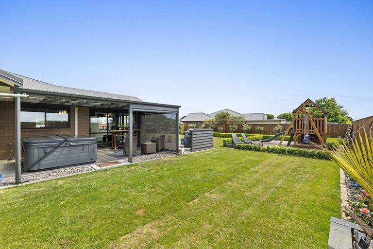 Photo of property in 12 Nikau Place, Hawera, 4610