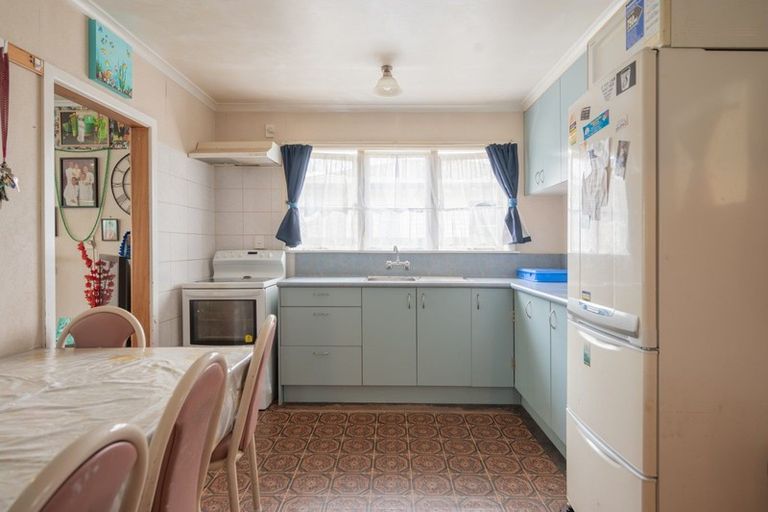 Photo of property in 27 Hillary Crescent, Maraenui, Napier, 4110