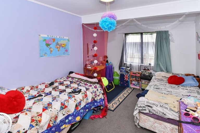 Photo of property in 8 Hadley Wood Drive, Wattle Downs, Auckland, 2103