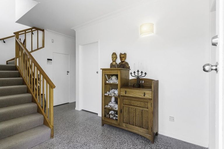 Photo of property in 8 Sutherland Avenue, Mount Maunganui, 3116