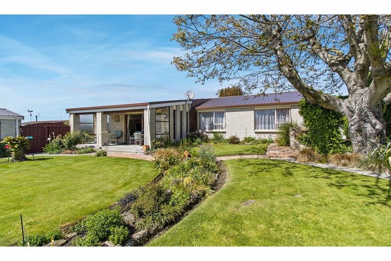 Photo of property in 22b Avenue Road, West End, Timaru, 7910