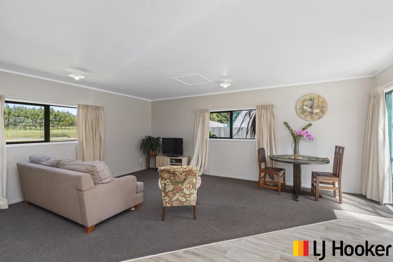 Photo of property in 11 Second Avenue, Glenbrook, Waiuku, 2681