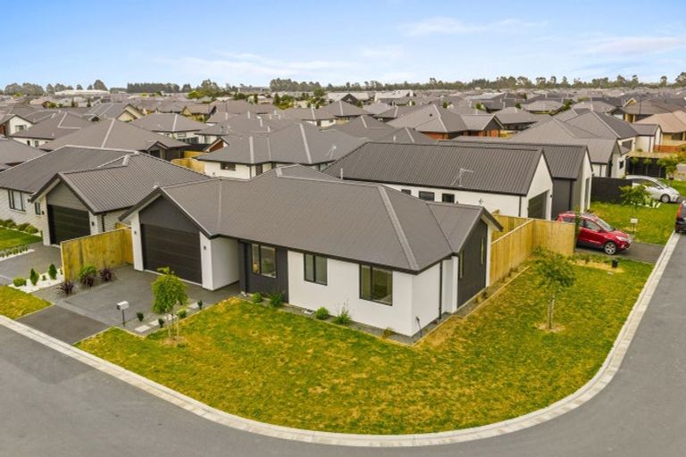 Photo of property in 14 Hunt Road, Rolleston, 7615