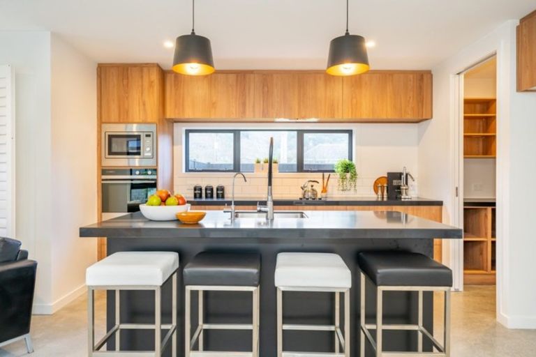 Photo of property in 46 Brentwood Street, Trentham, Upper Hutt, 5018