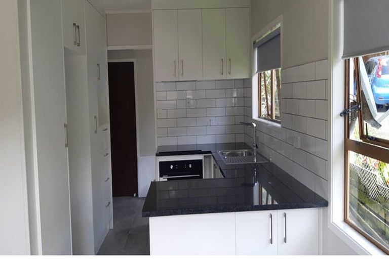 Photo of property in 2/73 Eskdale Road, Birkdale, Auckland, 0626