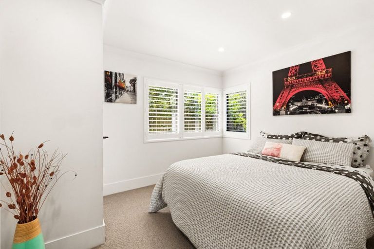 Photo of property in 12 Lennon Grove, Havelock North, 4130