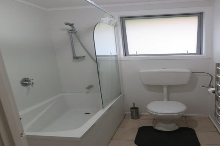 Photo of property in 77 Seabrook Avenue, New Lynn, Auckland, 0600