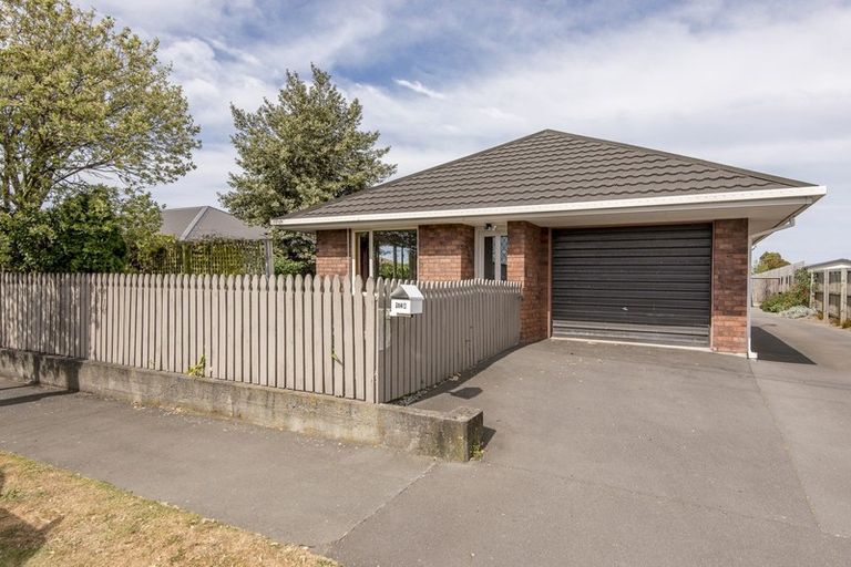 Photo of property in 1/104 Bassett Street, Burwood, Christchurch, 8083