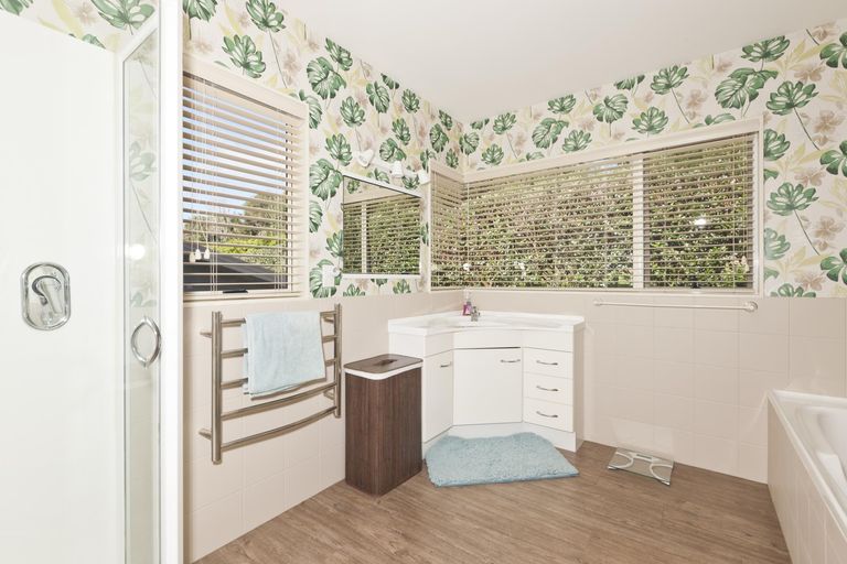 Photo of property in 55 Lauries Drive, Kauri, Kamo, 0185