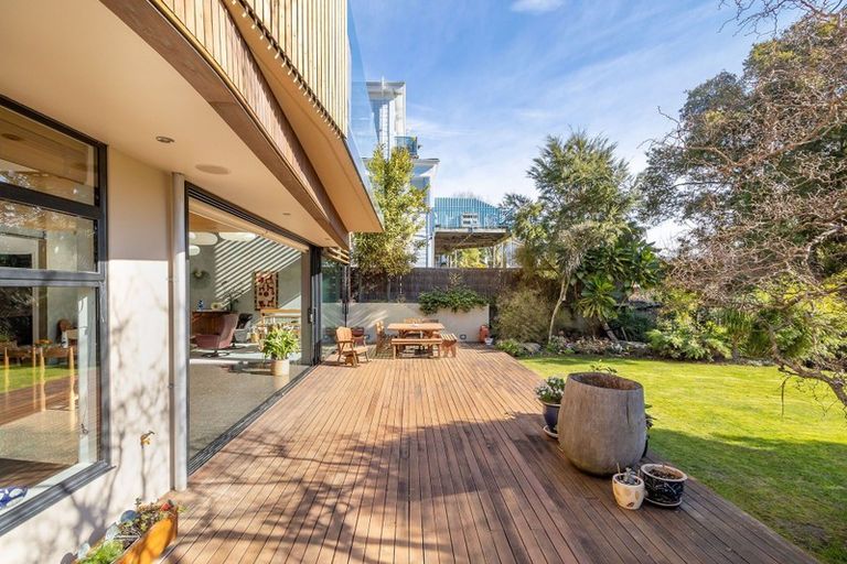 Photo of property in 27 Examiner Street, Nelson, 7010