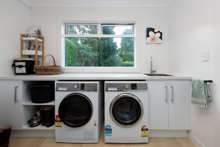 Photo of property in 1/75 Newhaven Terrace, Mairangi Bay, Auckland, 0630