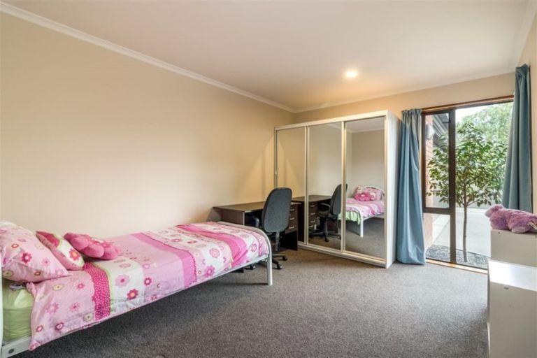 Photo of property in 2/15a Lothian Street, Ilam, Christchurch, 8041