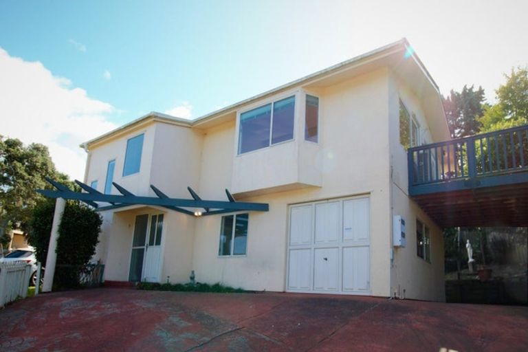 Photo of property in 80m Tirimoana Road, Te Atatu South, Auckland, 0602