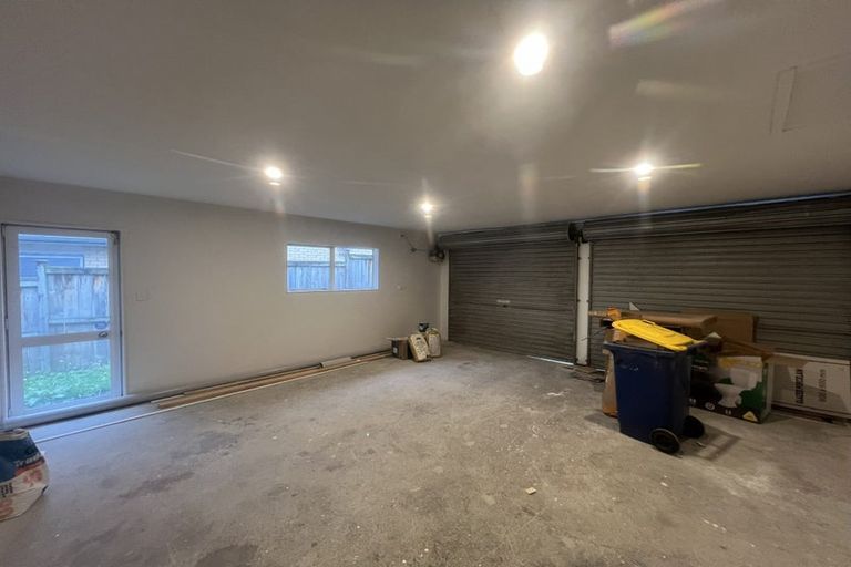 Photo of property in 3a Christina Avenue, Te Atatu South, Auckland, 0602