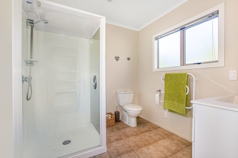 Photo of property in 10 Routeburn Avenue, Aotea, Porirua, 5024