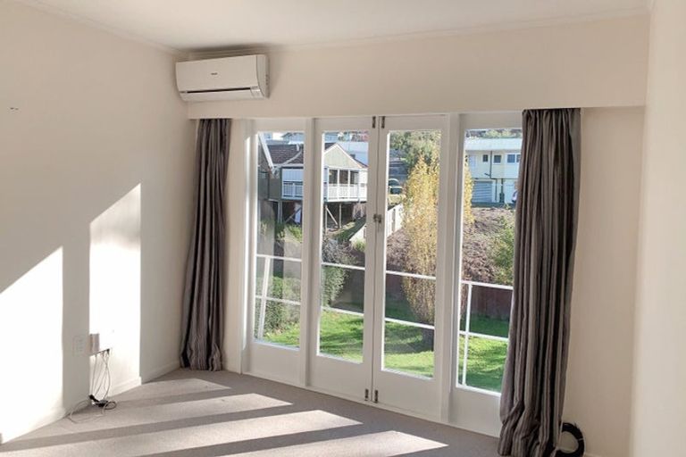 Photo of property in 20 Lake Road, Northcote, Auckland, 0627