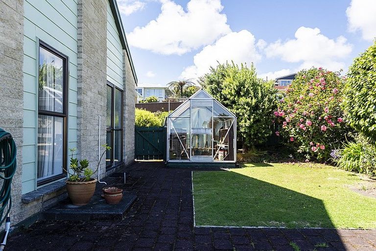 Photo of property in 174 Ngamotu Road, Spotswood, New Plymouth, 4310