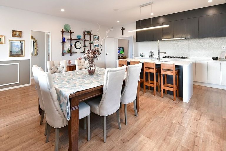 Photo of property in 46 Harvest Avenue, Orewa, 0931