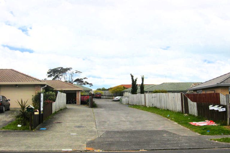 Photo of property in 45a Robert Skelton Place, Clendon Park, Auckland, 2103
