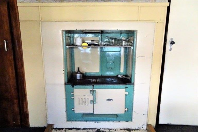 Photo of property in 8 Warburton Street, Karoro, Greymouth, 7805