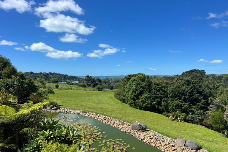 Photo of property in 15 Tudor Park Drive, Whitford, Howick, 2571