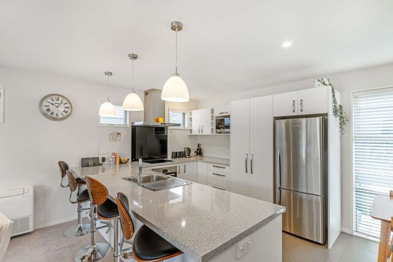 Photo of property in 9 Robalan Close, Halswell, Christchurch, 8025