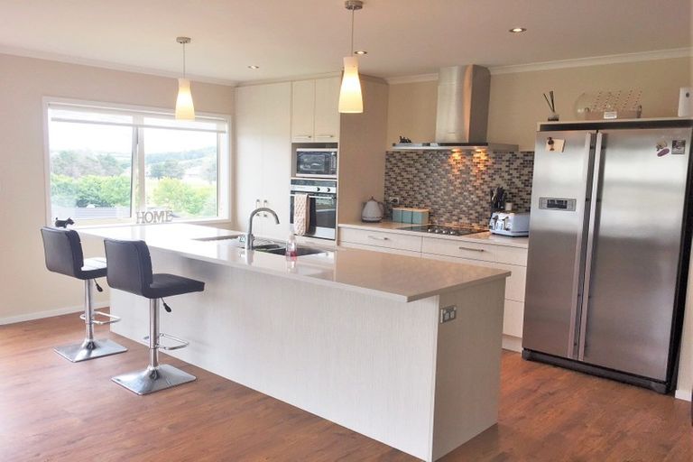 Photo of property in 17 Bob Craig Place, Pukekohe, 2120