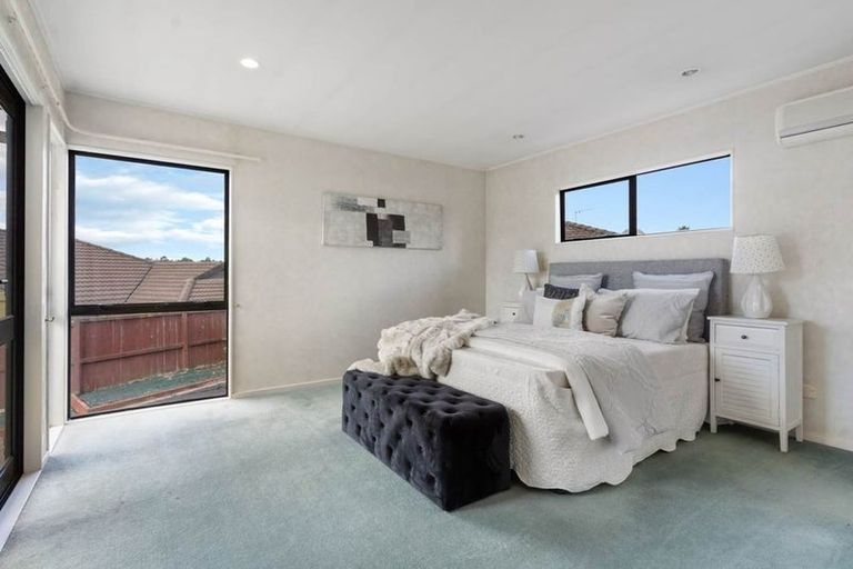 Photo of property in 240 Botany Road, Golflands, Auckland, 2013