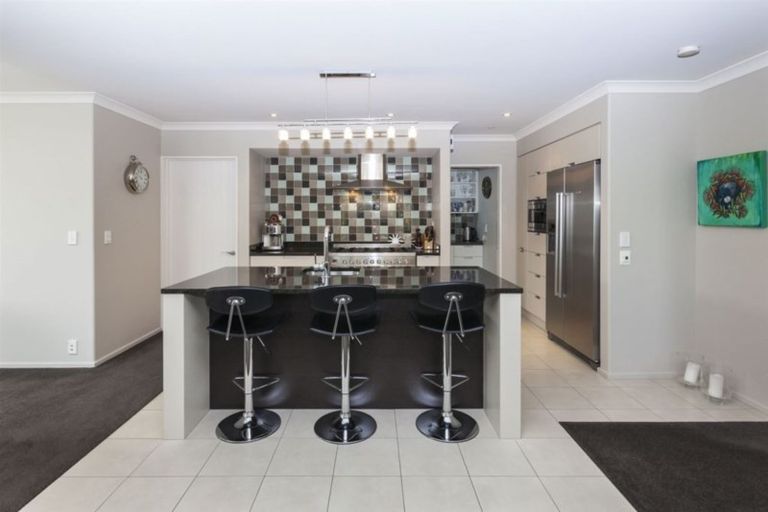 Photo of property in 32 Mokihi Gardens, Hillmorton, Christchurch, 8024