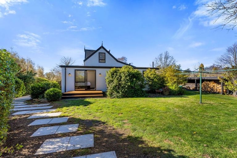 Photo of property in 24 Broad Street, Southbridge, 7602