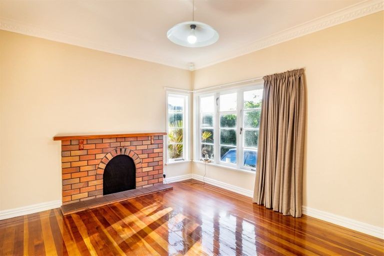 Photo of property in 36 Ruawai Road, Mount Wellington, Auckland, 1060