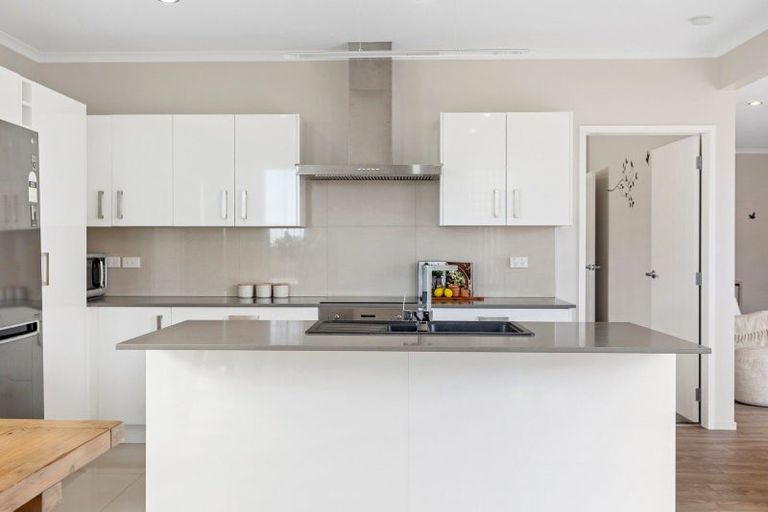 Photo of property in 59 Benmore Crescent, Pyes Pa, Tauranga, 3112