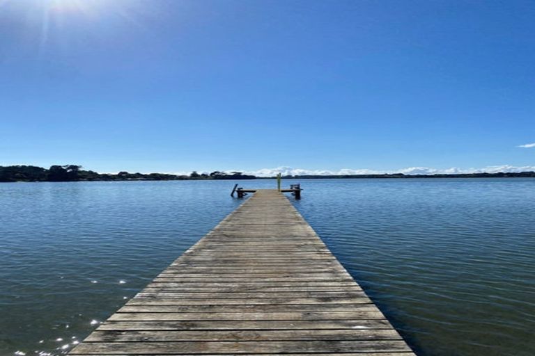 Photo of property in 70 Molesworth Drive, Mangawhai, 0505