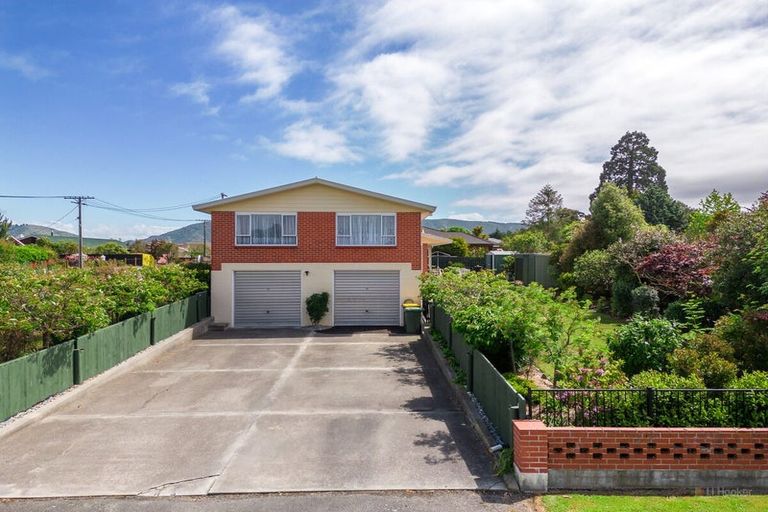 Photo of property in 11 Oxford Street, Waimate, 7924