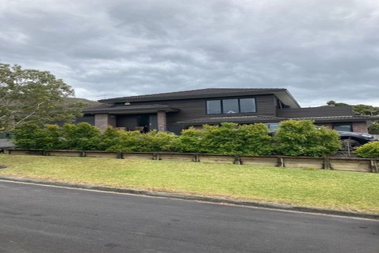 Photo of property in 3 Greenleaf Way, Northcross, Auckland, 0630