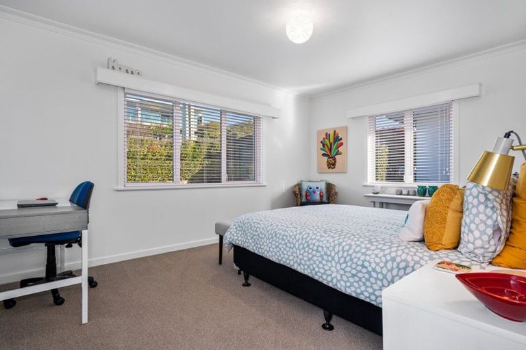 Photo of property in 12a Seaview Road, Otumoetai, Tauranga, 3110