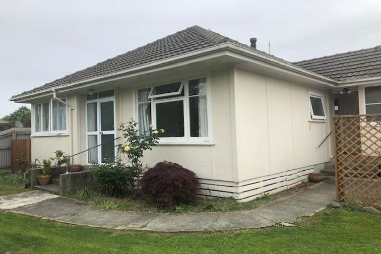 Photo of property in 70 Mckenzie Street, Geraldine, 7930