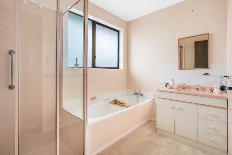 Photo of property in 16 Morning View, Titahi Bay, Porirua, 5022