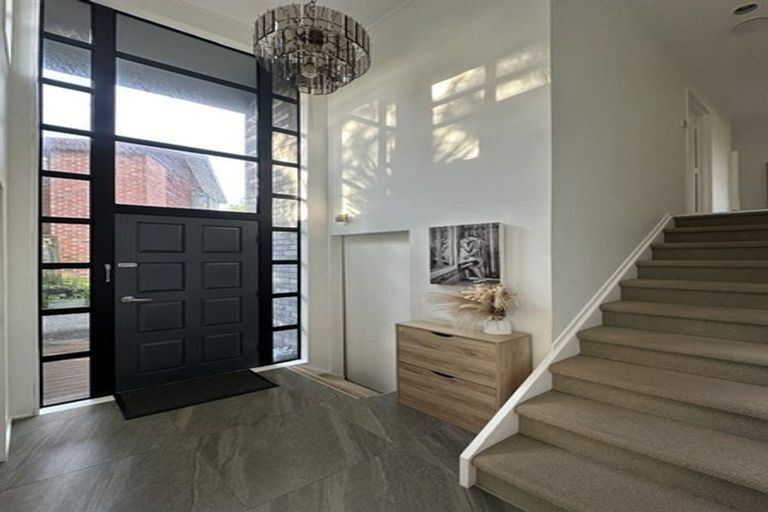 Photo of property in 1/41 Radiata Lane, Chatswood, Auckland, 0626