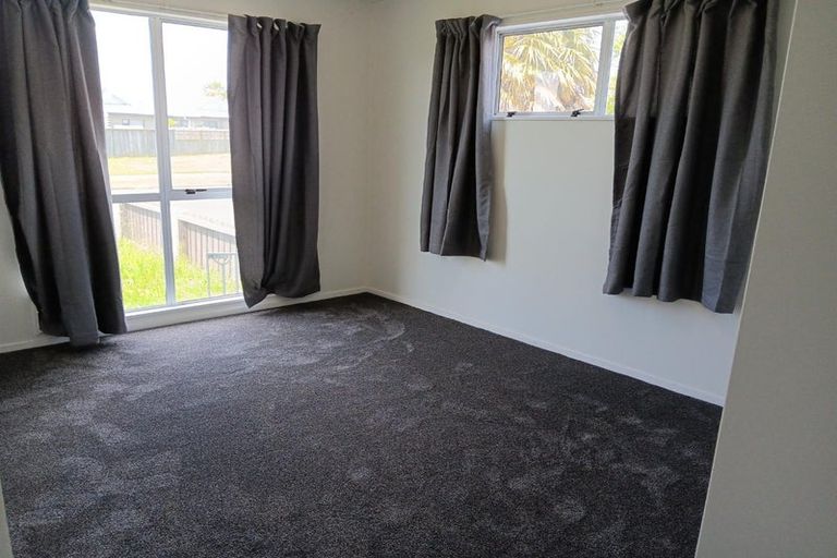Photo of property in 21 Duckworth Crescent, Greenmeadows, Napier, 4112