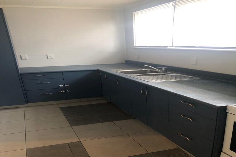 Photo of property in 16 Tironui Station Road East, Papakura, 2112