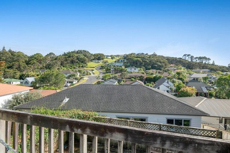 Photo of property in 14b Kestrel Heights, Arkles Bay, Whangaparaoa, 0932