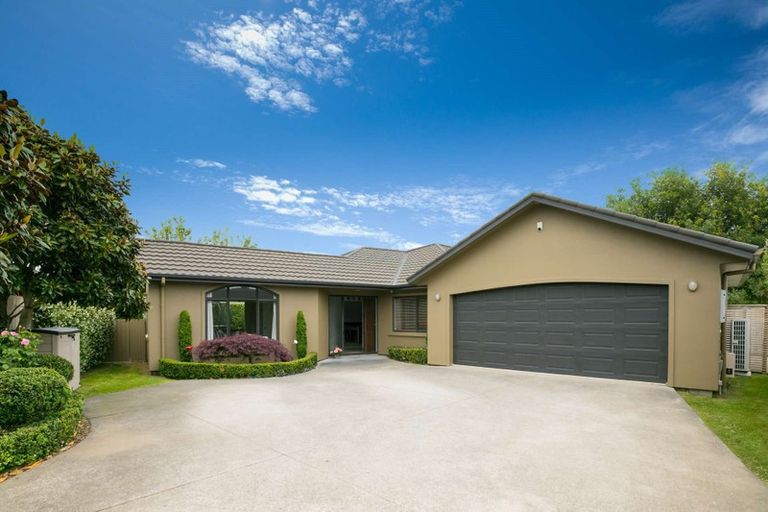 Photo of property in 15 Lockhart Place, Rototuna, Hamilton, 3210
