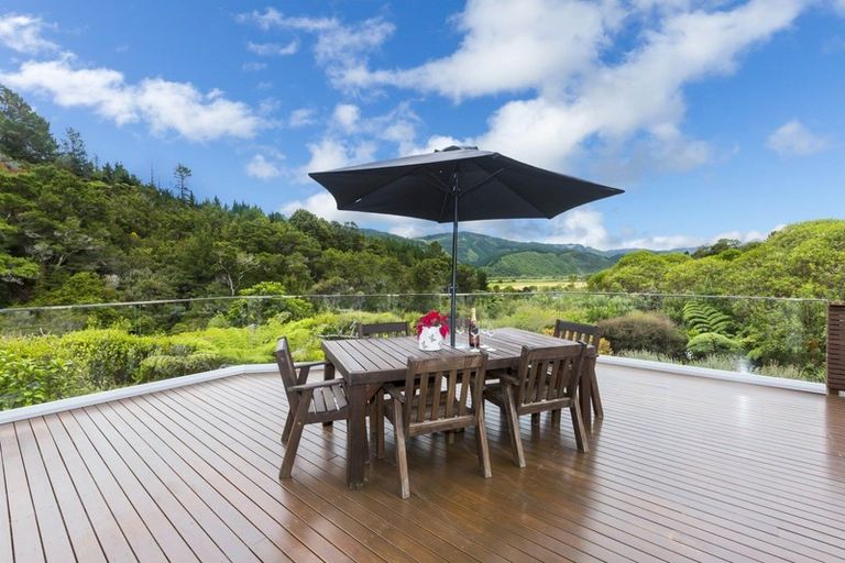 Photo of property in 12 Sylvan Way, Silverstream, Upper Hutt, 5019