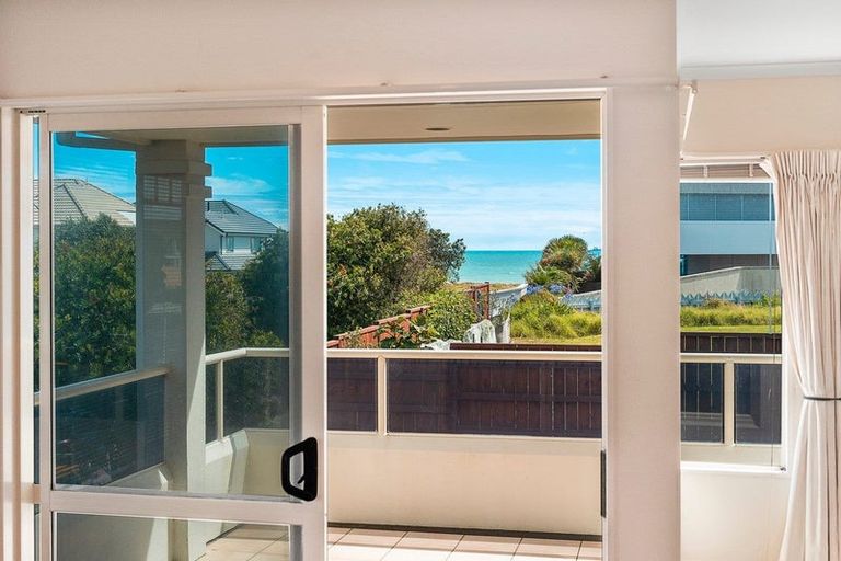 Photo of property in 6a Sunbrae Grove, Mount Maunganui, 3116