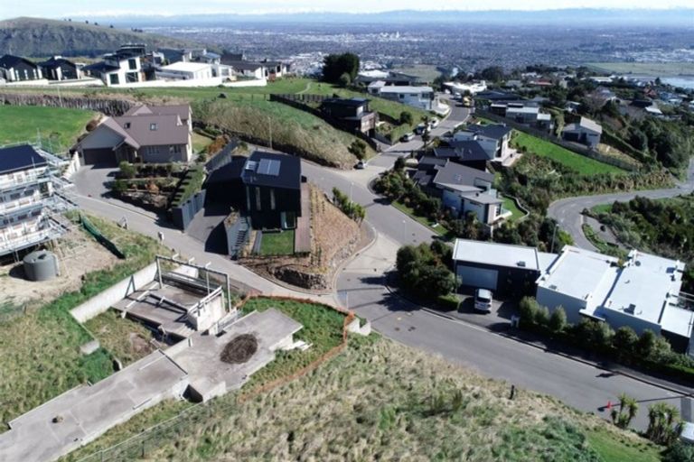 Photo of property in 6 Peregrine Close, Mount Pleasant, Christchurch, 8081
