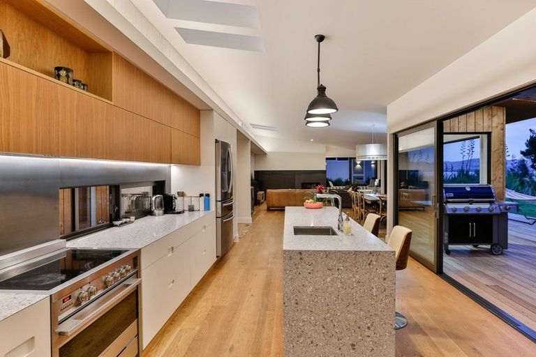 Photo of property in 6 Kuiwai Drive, Rainbow Point, Taupo, 3330